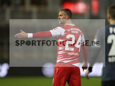 Fotos von FC Würzburger Kickers - FC St. Pauli auf sportfotografie.de