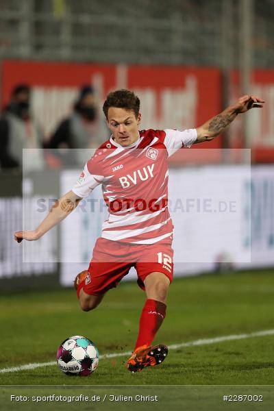 Schuss, Freisteller, Figur, Patrick Sontheimer, FLYERALARM Arena, Würzburg, 15.01.2021, DFL, sport, action, Fussball, Deutschland, Januar 2021, Saison 2020/2021, EBS, FWK, Bundesliga, 2. Bundesliga, Eintracht Braunschweig, FC Würzburger Kickers - Bild-ID: 2287002 Schuss, Freisteller, Figur, Patrick Sontheimer, FLYERALARM Arena, Würzburg, 15.01.2021, DFL, sport, action, Fussball, Deutschland, Januar 2021, Saison 2020/2021, EBS, FWK, Bundesliga, 2. Bundesliga, Eintracht Braunschweig, FC Würzburger Kickers - Bild-ID: 2287002