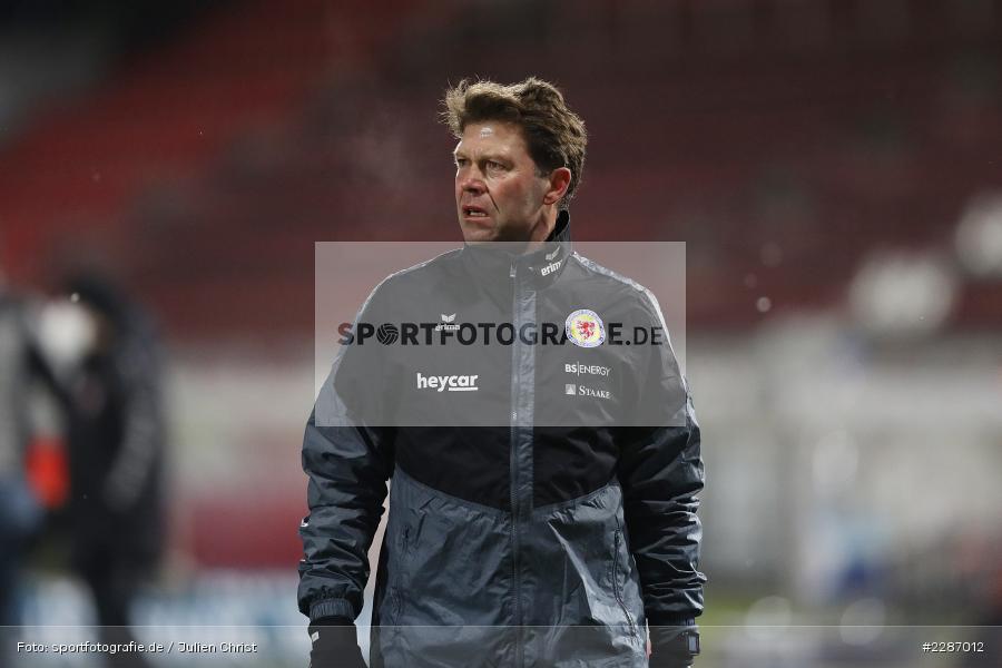 Ronny Teuber, FLYERALARM Arena, Würzburg, 15.01.2021, DFL, sport, action, Fussball, Deutschland, Januar 2021, Saison 2020/2021, EBS, FWK, Bundesliga, 2. Bundesliga, Eintracht Braunschweig, FC Würzburger Kickers - Bild-ID: 2287012 Ronny Teuber, FLYERALARM Arena, Würzburg, 15.01.2021, DFL, sport, action, Fussball, Deutschland, Januar 2021, Saison 2020/2021, EBS, FWK, Bundesliga, 2. Bundesliga, Eintracht Braunschweig, FC Würzburger Kickers - Bild-ID: 2287012