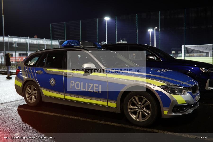 Infektionsschutz, Überprüfung, Symbol, Polizeiauto, Städtisches Stadion am Prischoß, Alzenau, 19.01.2021, sport, action, Fussball, Deutschland, Januar 2021, Saison 2020/2021, VFB, FCB, Regionalliga Südwest, Regionalliga, VfB Stuttgart II, FC Bayern Alzenau - Bild-ID: 2287094 Infektionsschutz, Überprüfung, Symbol, Polizeiauto, Städtisches Stadion am Prischoß, Alzenau, 19.01.2021, sport, action, Fussball, Deutschland, Januar 2021, Saison 2020/2021, VFB, FCB, Regionalliga Südwest, Regionalliga, VfB Stuttgart II, FC Bayern Alzenau - Bild-ID: 2287094