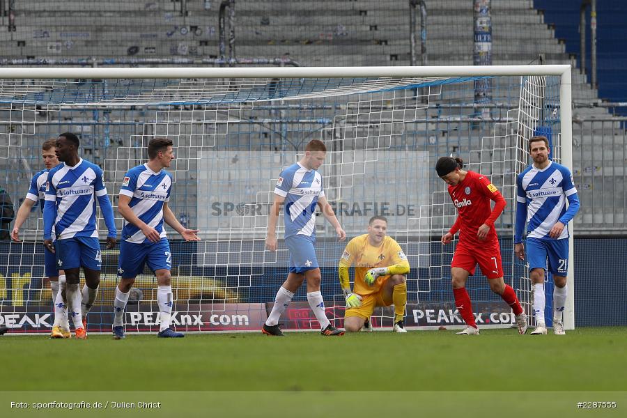 Eigentor, Immanuel Höhn, Merck-Stadion, Darmstadt, 24.01.2021, DFL, sport, action, Fussball, Deutschland, Januar 2021, Saison 2020/2021, KSV, D98, Bundesliga, 2. Bundesliga, Holstein Kiel, SV Darmstadt 98 - Bild-ID: 2287555 Eigentor, Immanuel Höhn, Merck-Stadion, Darmstadt, 24.01.2021, DFL, sport, action, Fussball, Deutschland, Januar 2021, Saison 2020/2021, KSV, D98, Bundesliga, 2. Bundesliga, Holstein Kiel, SV Darmstadt 98 - Bild-ID: 2287555