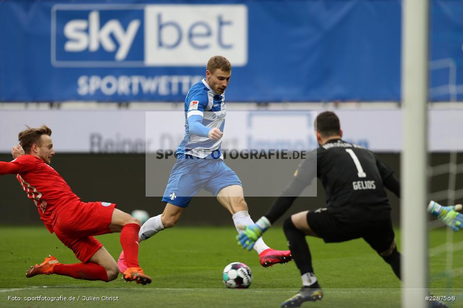 Ioannis Gelios, Jannik Dehm, Felix Platte, Merck-Stadion, Darmstadt, 24.01.2021, DFL, sport, action, Fussball, Deutschland, Januar 2021, Saison 2020/2021, KSV, D98, Bundesliga, 2. Bundesliga, Holstein Kiel, SV Darmstadt 98 - Bild-ID: 2287568 Ioannis Gelios, Jannik Dehm, Felix Platte, Merck-Stadion, Darmstadt, 24.01.2021, DFL, sport, action, Fussball, Deutschland, Januar 2021, Saison 2020/2021, KSV, D98, Bundesliga, 2. Bundesliga, Holstein Kiel, SV Darmstadt 98 - Bild-ID: 2287568