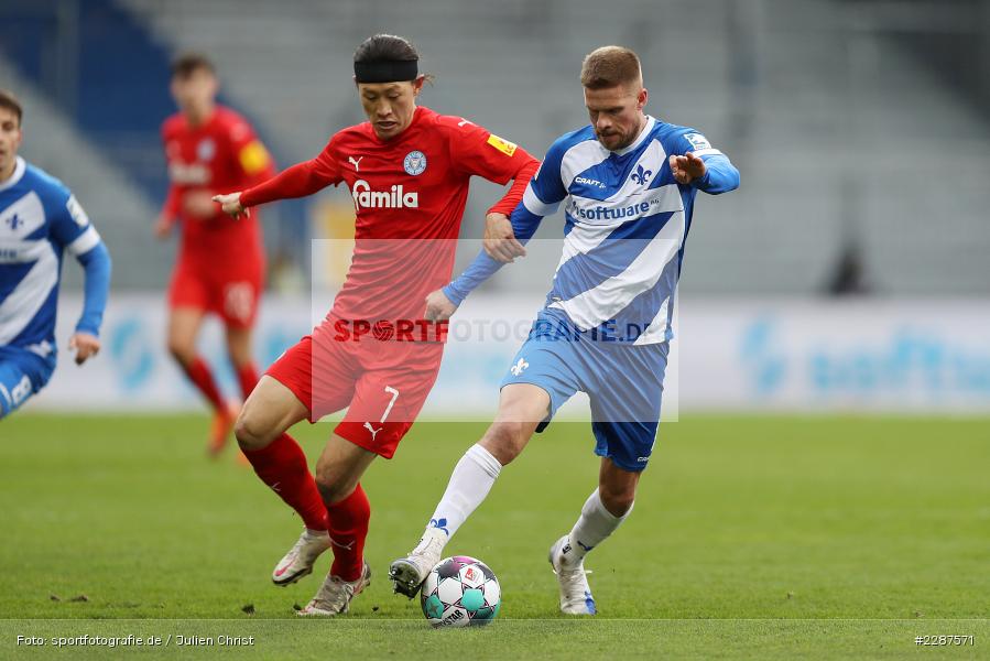 Tobias Kempe, Jae-sung Lee, Merck-Stadion, Darmstadt, 24.01.2021, DFL, sport, action, Fussball, Deutschland, Januar 2021, Saison 2020/2021, KSV, D98, Bundesliga, 2. Bundesliga, Holstein Kiel, SV Darmstadt 98 - Bild-ID: 2287571 Tobias Kempe, Jae-sung Lee, Merck-Stadion, Darmstadt, 24.01.2021, DFL, sport, action, Fussball, Deutschland, Januar 2021, Saison 2020/2021, KSV, D98, Bundesliga, 2. Bundesliga, Holstein Kiel, SV Darmstadt 98 - Bild-ID: 2287571