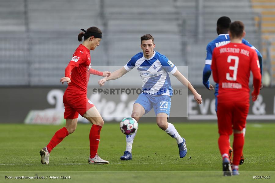 Nicolai Rapp, Jae-sung Lee, Merck-Stadion, Darmstadt, 24.01.2021, DFL, sport, action, Fussball, Deutschland, Januar 2021, Saison 2020/2021, KSV, D98, Bundesliga, 2. Bundesliga, Holstein Kiel, SV Darmstadt 98 - Bild-ID: 2287625 Nicolai Rapp, Jae-sung Lee, Merck-Stadion, Darmstadt, 24.01.2021, DFL, sport, action, Fussball, Deutschland, Januar 2021, Saison 2020/2021, KSV, D98, Bundesliga, 2. Bundesliga, Holstein Kiel, SV Darmstadt 98 - Bild-ID: 2287625