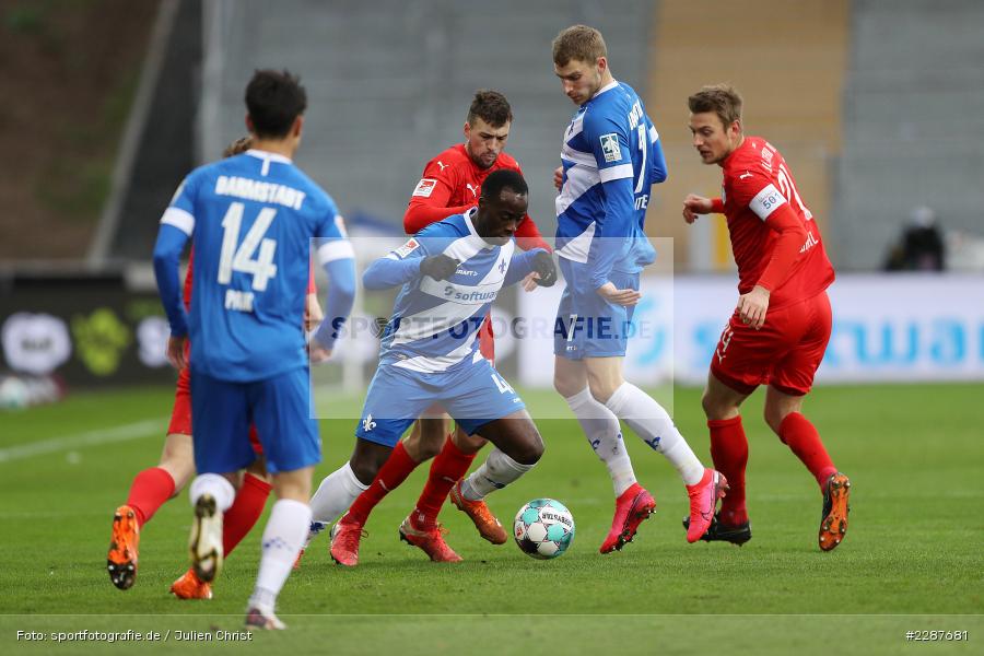 Jonas Meffert, Hauke Wahl, Erich Berko, Merck-Stadion, Darmstadt, 24.01.2021, DFL, sport, action, Fussball, Deutschland, Januar 2021, Saison 2020/2021, KSV, D98, Bundesliga, 2. Bundesliga, Holstein Kiel, SV Darmstadt 98 - Bild-ID: 2287681 Jonas Meffert, Hauke Wahl, Erich Berko, Merck-Stadion, Darmstadt, 24.01.2021, DFL, sport, action, Fussball, Deutschland, Januar 2021, Saison 2020/2021, KSV, D98, Bundesliga, 2. Bundesliga, Holstein Kiel, SV Darmstadt 98 - Bild-ID: 2287681