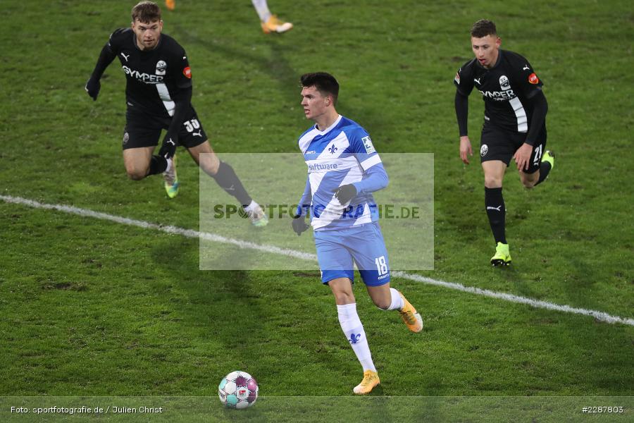 Enrique Pena Zauner, Mathias Honsak, Alexander Esswein, Merck-Stadion, Darmstadt, 27.01.2021, DFL, sport, action, Fussball, Deutschland, Januar 2021, Saison 2020/2021, SVS, D98, Bundesliga, 2. Bundesliga, SV Sandhausen, SV Darmstadt 98 - Bild-ID: 2287803 Enrique Pena Zauner, Mathias Honsak, Alexander Esswein, Merck-Stadion, Darmstadt, 27.01.2021, DFL, sport, action, Fussball, Deutschland, Januar 2021, Saison 2020/2021, SVS, D98, Bundesliga, 2. Bundesliga, SV Sandhausen, SV Darmstadt 98 - Bild-ID: 2287803