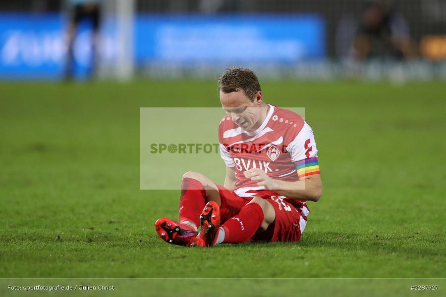 am Boden, Arne Feick, FLYERALARM Arena, Würzburg, 29.01.2021, DFL, sport, action, Fussball, Deutschland, Januar 2021, Saison 2020/2021, F95, FWK, Bundesliga, 2. Bundesliga, Fortuna Düsseldorf, FC Würzburger Kickers - Bild-ID: 2287927