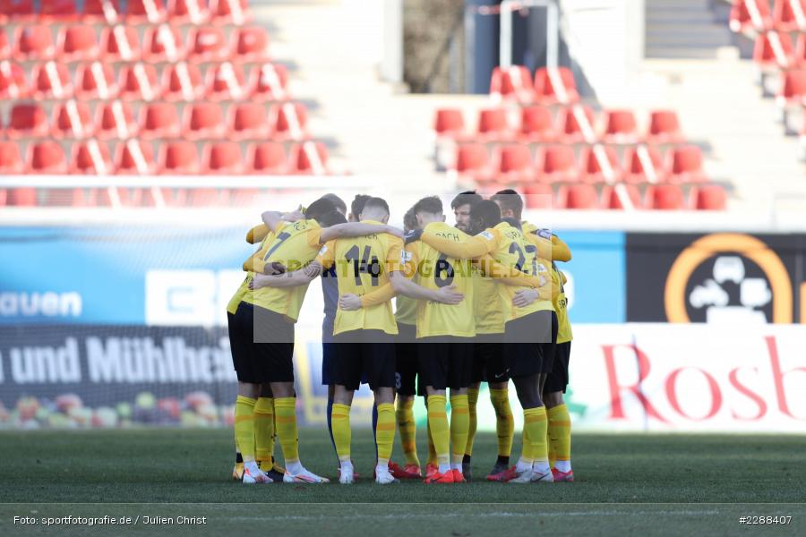 Mannschaftskreis, sport, action, Sparda-Bank-Hessen-Stadion, Saison 2020/2021, SG Sonnenhof Großaspach, Regionalliga Südwest, Regionalliga, Offenbach, OFC, Kickers Offenbach, Fussball, Februar 2021, Deutschland, DFL, 4. Liga, 13.02.2021 - Bild-ID: 2288407 Mannschaftskreis, sport, action, Sparda-Bank-Hessen-Stadion, Saison 2020/2021, SG Sonnenhof Großaspach, Regionalliga Südwest, Regionalliga, Offenbach, OFC, Kickers Offenbach, Fussball, Februar 2021, Deutschland, DFL, 4. Liga, 13.02.2021 - Bild-ID: 2288407