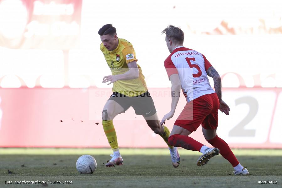 Sebastian Zieleniecki, Marvin Cuni, sport, action, Sparda-Bank-Hessen-Stadion, Saison 2020/2021, SG Sonnenhof Großaspach, Regionalliga Südwest, Regionalliga, Offenbach, OFC, Kickers Offenbach, Fussball, Februar 2021, Deutschland, DFL, 4. Liga, 13.02.2021 - Bild-ID: 2288482