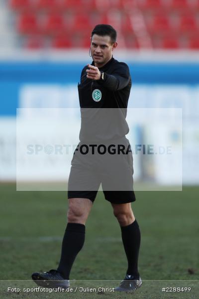 Schiedsrichter, Luca Schlosser, sport, action, Sparda-Bank-Hessen-Stadion, Saison 2020/2021, SG Sonnenhof Großaspach, Regionalliga Südwest, Regionalliga, Offenbach, OFC, Kickers Offenbach, Fussball, Februar 2021, Deutschland, DFL, 4. Liga, 13.02.2021 - Bild-ID: 2288499 Schiedsrichter, Luca Schlosser, sport, action, Sparda-Bank-Hessen-Stadion, Saison 2020/2021, SG Sonnenhof Großaspach, Regionalliga Südwest, Regionalliga, Offenbach, OFC, Kickers Offenbach, Fussball, Februar 2021, Deutschland, DFL, 4. Liga, 13.02.2021 - Bild-ID: 2288499