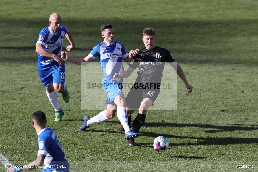 Patrick Herrmann, Nicolai Rapp, Luc Ihorst, Merck-Stadion, Darmstadt, 14.02.2021, DFL, sport, action, Fussball, Deutschland, Februar 2021, Saison 2020/2021, OSN, D98, Bundesliga, 2. Bundesliga, VfL Osnabrück, SV Darmstadt 98 - Bild-ID: 2288542 Patrick Herrmann, Nicolai Rapp, Luc Ihorst, Merck-Stadion, Darmstadt, 14.02.2021, DFL, sport, action, Fussball, Deutschland, Februar 2021, Saison 2020/2021, OSN, D98, Bundesliga, 2. Bundesliga, VfL Osnabrück, SV Darmstadt 98 - Bild-ID: 2288542