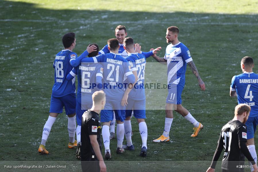 Mathias Honsak, Tor, Marvin Mehlem, Merck-Stadion, Darmstadt, 14.02.2021, DFL, sport, action, Fussball, Deutschland, Februar 2021, Saison 2020/2021, OSN, D98, Bundesliga, 2. Bundesliga, VfL Osnabrück, SV Darmstadt 98 - Bild-ID: 2288562 Mathias Honsak, Tor, Marvin Mehlem, Merck-Stadion, Darmstadt, 14.02.2021, DFL, sport, action, Fussball, Deutschland, Februar 2021, Saison 2020/2021, OSN, D98, Bundesliga, 2. Bundesliga, VfL Osnabrück, SV Darmstadt 98 - Bild-ID: 2288562