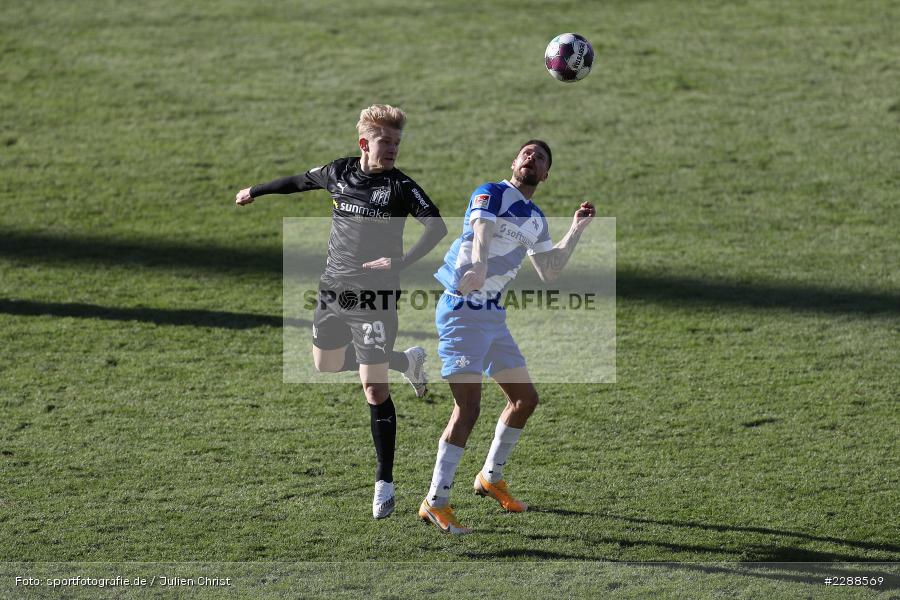 Bryan Henning, Tobias Kempe, Merck-Stadion, Darmstadt, 14.02.2021, DFL, sport, action, Fussball, Deutschland, Februar 2021, Saison 2020/2021, OSN, D98, Bundesliga, 2. Bundesliga, VfL Osnabrück, SV Darmstadt 98 - Bild-ID: 2288569 Bryan Henning, Tobias Kempe, Merck-Stadion, Darmstadt, 14.02.2021, DFL, sport, action, Fussball, Deutschland, Februar 2021, Saison 2020/2021, OSN, D98, Bundesliga, 2. Bundesliga, VfL Osnabrück, SV Darmstadt 98 - Bild-ID: 2288569