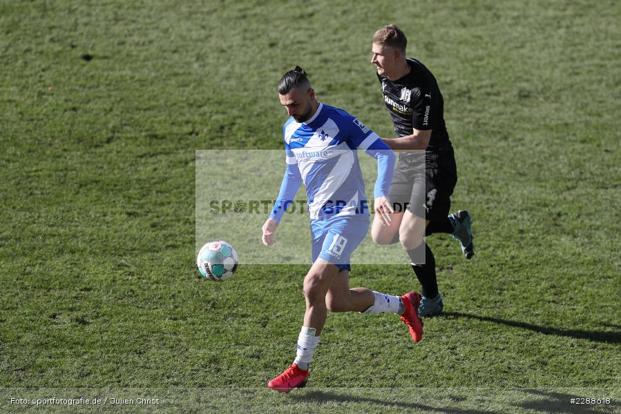 Lukas Gugganig, Serdar Dursun, Merck-Stadion, Darmstadt, 14.02.2021, DFL, sport, action, Fussball, Deutschland, Februar 2021, Saison 2020/2021, OSN, D98, Bundesliga, 2. Bundesliga, VfL Osnabrück, SV Darmstadt 98 - Bild-ID: 2288618 Lukas Gugganig, Serdar Dursun, Merck-Stadion, Darmstadt, 14.02.2021, DFL, sport, action, Fussball, Deutschland, Februar 2021, Saison 2020/2021, OSN, D98, Bundesliga, 2. Bundesliga, VfL Osnabrück, SV Darmstadt 98 - Bild-ID: 2288618