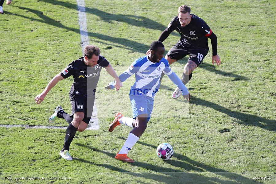 Ulrich Taffertshofer, Maurice Trapp, Erich Berko, Merck-Stadion, Darmstadt, 14.02.2021, DFL, sport, action, Fussball, Deutschland, Februar 2021, Saison 2020/2021, OSN, D98, Bundesliga, 2. Bundesliga, VfL Osnabrück, SV Darmstadt 98 - Bild-ID: 2288634 Ulrich Taffertshofer, Maurice Trapp, Erich Berko, Merck-Stadion, Darmstadt, 14.02.2021, DFL, sport, action, Fussball, Deutschland, Februar 2021, Saison 2020/2021, OSN, D98, Bundesliga, 2. Bundesliga, VfL Osnabrück, SV Darmstadt 98 - Bild-ID: 2288634