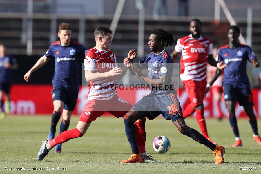 Gideon Jung, Marvin Pieringer, FLYERALARM Arena, Würzburg, 21.02.2021, DFL, sport, action, Fussball, Deutschland, Februar 2021, Saison 2020/2021, HSV, FWK, Bundesliga, 2. Bundesliga, Hamburger SV, FC Würzburger Kickers - Bild-ID: 2288819 Gideon Jung, Marvin Pieringer, FLYERALARM Arena, Würzburg, 21.02.2021, DFL, sport, action, Fussball, Deutschland, Februar 2021, Saison 2020/2021, HSV, FWK, Bundesliga, 2. Bundesliga, Hamburger SV, FC Würzburger Kickers - Bild-ID: 2288819