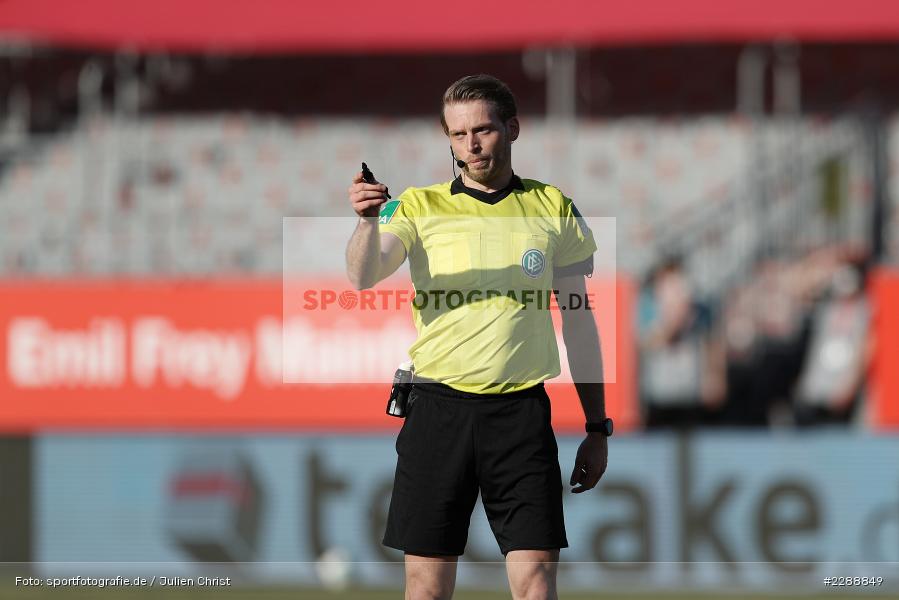 Schiedsrichter, Sven Waschitzki, FLYERALARM Arena, Würzburg, 21.02.2021, DFL, sport, action, Fussball, Deutschland, Februar 2021, Saison 2020/2021, HSV, FWK, Bundesliga, 2. Bundesliga, Hamburger SV, FC Würzburger Kickers - Bild-ID: 2288849