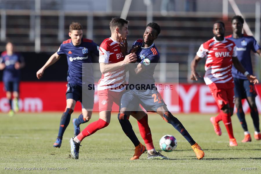 Gideon Jung, Marvin Pieringer, FLYERALARM Arena, Würzburg, 21.02.2021, DFL, sport, action, Fussball, Deutschland, Februar 2021, Saison 2020/2021, HSV, FWK, Bundesliga, 2. Bundesliga, Hamburger SV, FC Würzburger Kickers - Bild-ID: 2288911