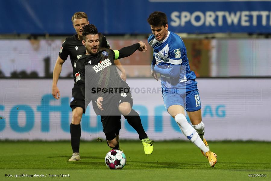 Jerome Gondorf, Mathias Honsak, Merck-Stadion, Darmstadt, 26.02.2021, DFL, sport, action, Fussball, Deutschland, Februar 2021, Saison 2020/2021, KSC, SVD, Bundesliga, 2. Bundesliga, Karlsruher SC, SV Darmstadt 98 - Bild-ID: 2289046 Jerome Gondorf, Mathias Honsak, Merck-Stadion, Darmstadt, 26.02.2021, DFL, sport, action, Fussball, Deutschland, Februar 2021, Saison 2020/2021, KSC, SVD, Bundesliga, 2. Bundesliga, Karlsruher SC, SV Darmstadt 98 - Bild-ID: 2289046