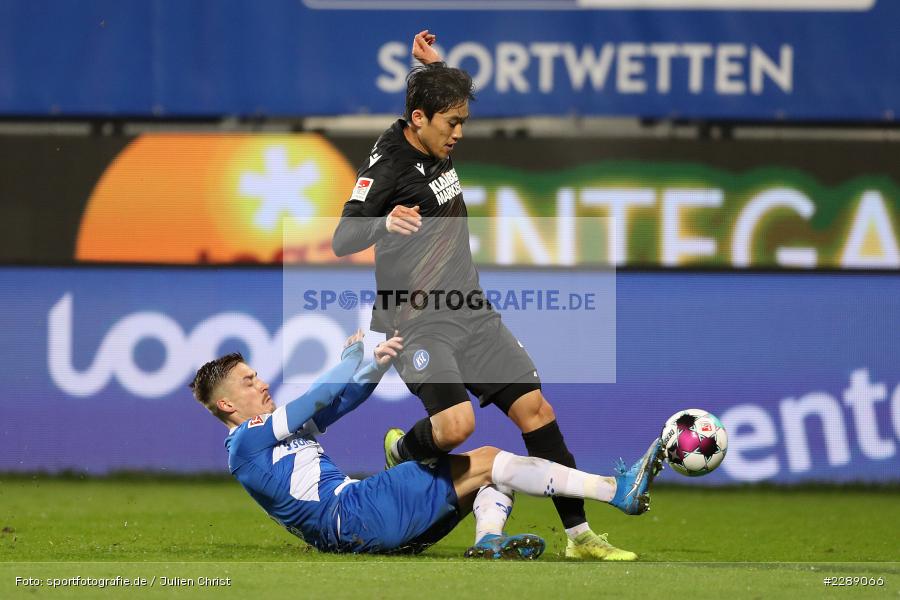 Marvin Mehlem, Kyoung-Rok Choi, Merck-Stadion, Darmstadt, 26.02.2021, DFL, sport, action, Fussball, Deutschland, Februar 2021, Saison 2020/2021, KSC, SVD, Bundesliga, 2. Bundesliga, Karlsruher SC, SV Darmstadt 98 - Bild-ID: 2289066