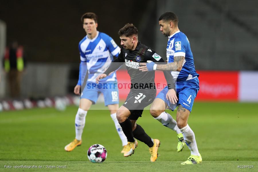 Victor Palsson, Malik Batmaz, Merck-Stadion, Darmstadt, 26.02.2021, DFL, sport, action, Fussball, Deutschland, Februar 2021, Saison 2020/2021, KSC, SVD, Bundesliga, 2. Bundesliga, Karlsruher SC, SV Darmstadt 98 - Bild-ID: 2289129 Victor Palsson, Malik Batmaz, Merck-Stadion, Darmstadt, 26.02.2021, DFL, sport, action, Fussball, Deutschland, Februar 2021, Saison 2020/2021, KSC, SVD, Bundesliga, 2. Bundesliga, Karlsruher SC, SV Darmstadt 98 - Bild-ID: 2289129