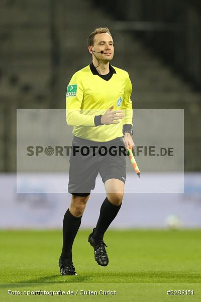 Hessischer FV, Assistent, Schiedsrichter, Jonas Weickenmeier, Merck-Stadion, Darmstadt, 26.02.2021, DFL, sport, action, Fussball, Deutschland, Februar 2021, Saison 2020/2021, KSC, SVD, Bundesliga, 2. Bundesliga, Karlsruher SC, SV Darmstadt 98 - Bild-ID: 2289151 Hessischer FV, Assistent, Schiedsrichter, Jonas Weickenmeier, Merck-Stadion, Darmstadt, 26.02.2021, DFL, sport, action, Fussball, Deutschland, Februar 2021, Saison 2020/2021, KSC, SVD, Bundesliga, 2. Bundesliga, Karlsruher SC, SV Darmstadt 98 - Bild-ID: 2289151