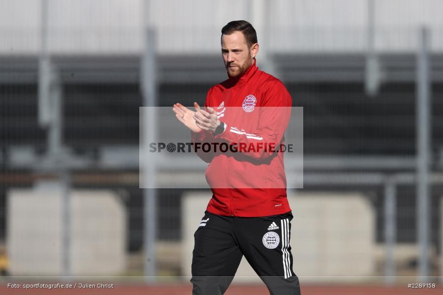 Hände, Arme, gestikuliert, Trainer, Fabian Bäcker, Leichtathletik-Stadion, Alzenau, 27.02.2021, DFL, sport, action, Fussball, Deutschland, Februar 2021, Saison 2020/2021, VFR, FCB, 4. Liga, Regionalliga, Regionalliga Südwest, VfR Aalen, FC Bayern Alzenau - Bild-ID: 2289158 Hände, Arme, gestikuliert, Trainer, Fabian Bäcker, Leichtathletik-Stadion, Alzenau, 27.02.2021, DFL, sport, action, Fussball, Deutschland, Februar 2021, Saison 2020/2021, VFR, FCB, 4. Liga, Regionalliga, Regionalliga Südwest, VfR Aalen, FC Bayern Alzenau - Bild-ID: 2289158