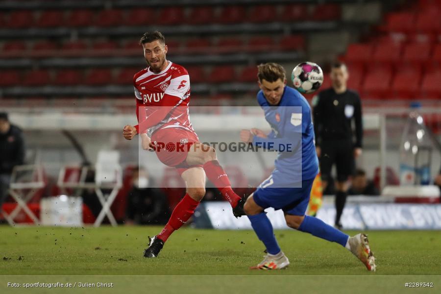 Christian Strohdiek, FLYERALARM Arena, Würzburg, 05.03.2021, DFL, sport, action, Fussball, Deutschland, März 2021, Saison 2020/2021, FCH, FWK, Bundesliga, 2. Bundesliga, FC Heidenheim 1846, FC Würzburger Kickers - Bild-ID: 2289342