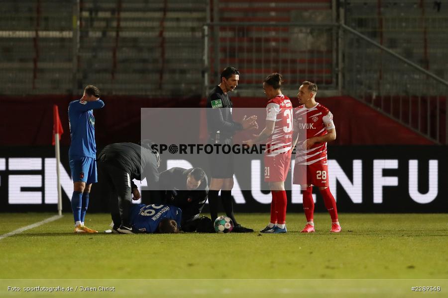 Rolf Feltscher, Hände, Arme, gestikuliert, Ermahnt, Deniz Aytekin, FLYERALARM Arena, Würzburg, 05.03.2021, DFL, sport, action, Fussball, Deutschland, März 2021, Saison 2020/2021, FCH, FWK, Bundesliga, 2. Bundesliga, FC Heidenheim 1846, FC Würzburger Kickers - Bild-ID: 2289348 Rolf Feltscher, Hände, Arme, gestikuliert, Ermahnt, Deniz Aytekin, FLYERALARM Arena, Würzburg, 05.03.2021, DFL, sport, action, Fussball, Deutschland, März 2021, Saison 2020/2021, FCH, FWK, Bundesliga, 2. Bundesliga, FC Heidenheim 1846, FC Würzburger Kickers - Bild-ID: 2289348