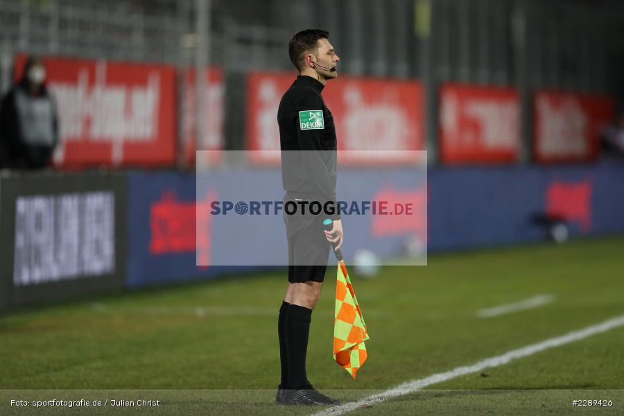 Schiedsrichter, Assistent, Eduard Beitinger, FLYERALARM Arena, Würzburg, 05.03.2021, DFL, sport, action, Fussball, Deutschland, März 2021, Saison 2020/2021, FCH, FWK, Bundesliga, 2. Bundesliga, FC Heidenheim 1846, FC Würzburger Kickers - Bild-ID: 2289426 Schiedsrichter, Assistent, Eduard Beitinger, FLYERALARM Arena, Würzburg, 05.03.2021, DFL, sport, action, Fussball, Deutschland, März 2021, Saison 2020/2021, FCH, FWK, Bundesliga, 2. Bundesliga, FC Heidenheim 1846, FC Würzburger Kickers - Bild-ID: 2289426
