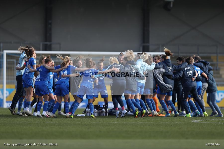 Mannschaftskreis, Sieg, Jubel, Nicole Billa, Dietmar-Hopp-Stadion, Sinsheim, 07.03.2021, DFL, sport, action, Fussball, Deutschland, März 2021, Saison 2020/2021, SGE, TSG, Bundesliga, FLYERALARM Frauen-Bundesliga, Frauen, FFBL, Eintracht Frankfurt, TSG 1899 Hoffenheim - Bild-ID: 2289546 Mannschaftskreis, Sieg, Jubel, Nicole Billa, Dietmar-Hopp-Stadion, Sinsheim, 07.03.2021, DFL, sport, action, Fussball, Deutschland, März 2021, Saison 2020/2021, SGE, TSG, Bundesliga, FLYERALARM Frauen-Bundesliga, Frauen, FFBL, Eintracht Frankfurt, TSG 1899 Hoffenheim - Bild-ID: 2289546