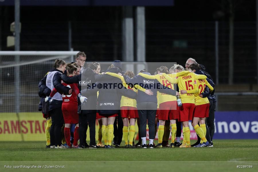 Zusammenhalt, Team, Ansprache, Mannschaftskreis, Stadion am Brentanobad, Frankfurt, 12.03.2021, DFL, sport, action, Fussball, Deutschland, März 2021, Saison 2020/2021, SVM, SGE, Bundesliga, FLYERALARM Frauen-Bundesliga, Frauen, FFBL, SV Meppen, Eintracht Frankfurt - Bild-ID: 2289789