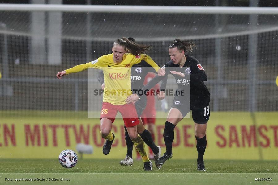 Virginia Kirchberger, Vivien Endemann, Stadion am Brentanobad, Frankfurt, 12.03.2021, DFL, sport, action, Fussball, Deutschland, März 2021, Saison 2020/2021, SVM, SGE, Bundesliga, FLYERALARM Frauen-Bundesliga, Frauen, FFBL, SV Meppen, Eintracht Frankfurt - Bild-ID: 2289839