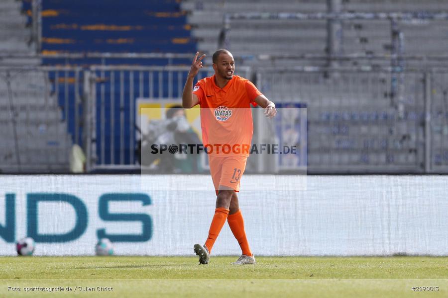 Hände, Arme, gestikuliert, Platzverweis, Louis Samson, Merck-Stadion, Darmstadt, 13.03.2021, DFL, sport, action, Fussball, Deutschland, März 2021, Saison 2020/2021, FCE, D98, Bundesliga, 2. Bundesliga, FC Erzgebirge Aue, SV Darmstadt 98 - Bild-ID: 2290013 Hände, Arme, gestikuliert, Platzverweis, Louis Samson, Merck-Stadion, Darmstadt, 13.03.2021, DFL, sport, action, Fussball, Deutschland, März 2021, Saison 2020/2021, FCE, D98, Bundesliga, 2. Bundesliga, FC Erzgebirge Aue, SV Darmstadt 98 - Bild-ID: 2290013