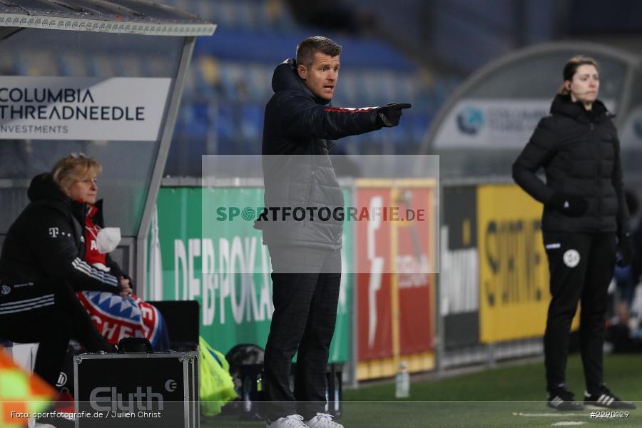 Hände, Arme, gestikuliert, Jens Scheuer, Dietmar-Hopp-Stadion, Sinsheim, 19.03.2021, DFL, sport, action, Fussball, Deutschland, März 2021, Saison 2020/2021, FCB, TSG, Frauen, Viertelfinale, DFB-Pokal, DFB, FC Bayern München, TSG 1899 Hoffenheim - Bild-ID: 2290129