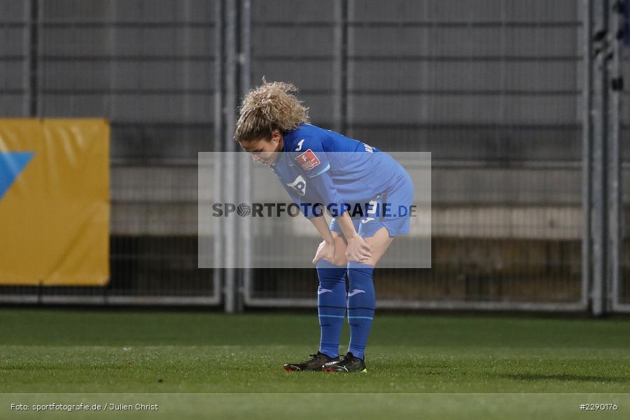 Enttäuscht, Luana Bühler, Dietmar-Hopp-Stadion, Sinsheim, 19.03.2021, DFL, sport, action, Fussball, Deutschland, März 2021, Saison 2020/2021, FCB, TSG, Frauen, Viertelfinale, DFB-Pokal, DFB, FC Bayern München, TSG 1899 Hoffenheim - Bild-ID: 2290176 Enttäuscht, Luana Bühler, Dietmar-Hopp-Stadion, Sinsheim, 19.03.2021, DFL, sport, action, Fussball, Deutschland, März 2021, Saison 2020/2021, FCB, TSG, Frauen, Viertelfinale, DFB-Pokal, DFB, FC Bayern München, TSG 1899 Hoffenheim - Bild-ID: 2290176