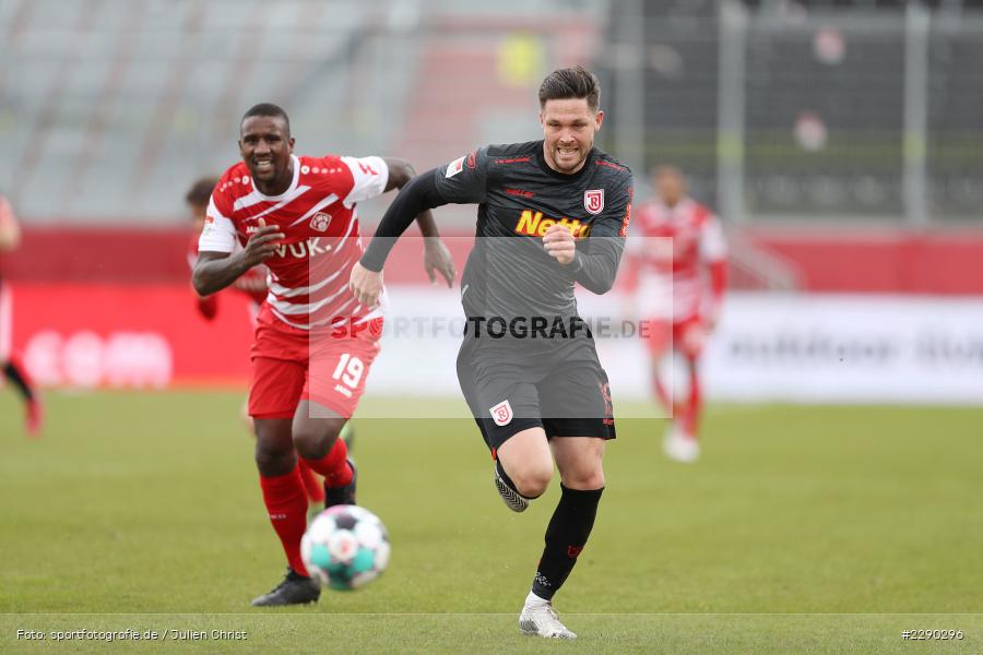 Douglas Franco Teixeira, Andreas Albers, FLYERALARM Arena, Würzburg, 21.03.2021, DFL, sport, action, Fussball, Deutschland, März 2021, Saison 2020/2021, SSV, FWK, Bundesliga, 2. Bundesliga, SSV Jahn Regensburg, FC Würzburger Kickers - Bild-ID: 2290296 Douglas Franco Teixeira, Andreas Albers, FLYERALARM Arena, Würzburg, 21.03.2021, DFL, sport, action, Fussball, Deutschland, März 2021, Saison 2020/2021, SSV, FWK, Bundesliga, 2. Bundesliga, SSV Jahn Regensburg, FC Würzburger Kickers - Bild-ID: 2290296