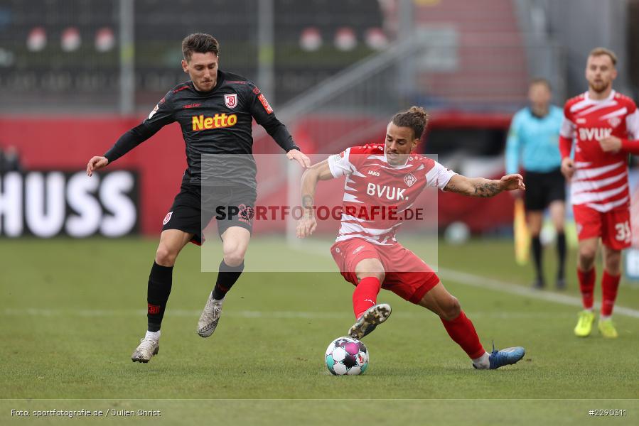 Haralambos Makridis, Rolf Feltscher, FLYERALARM Arena, Würzburg, 21.03.2021, DFL, sport, action, Fussball, Deutschland, März 2021, Saison 2020/2021, SSV, FWK, Bundesliga, 2. Bundesliga, SSV Jahn Regensburg, FC Würzburger Kickers - Bild-ID: 2290311