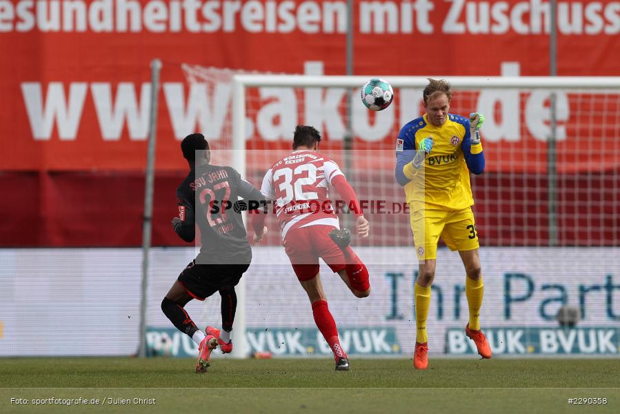 Aaron Opoku, Christian Strohdiek, Hendrik Bonmann, FLYERALARM Arena, Würzburg, 21.03.2021, DFL, sport, action, Fussball, Deutschland, März 2021, Saison 2020/2021, SSV, FWK, Bundesliga, 2. Bundesliga, SSV Jahn Regensburg, FC Würzburger Kickers - Bild-ID: 2290358 Aaron Opoku, Christian Strohdiek, Hendrik Bonmann, FLYERALARM Arena, Würzburg, 21.03.2021, DFL, sport, action, Fussball, Deutschland, März 2021, Saison 2020/2021, SSV, FWK, Bundesliga, 2. Bundesliga, SSV Jahn Regensburg, FC Würzburger Kickers - Bild-ID: 2290358
