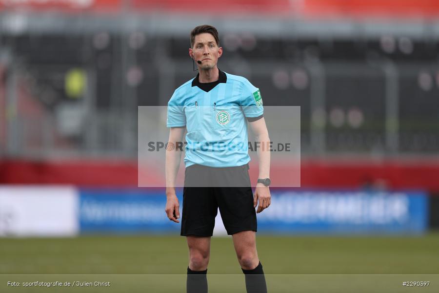Schiedsrichter, Dr. Matthias Jöllenbeck, FLYERALARM Arena, Würzburg, 21.03.2021, DFL, sport, action, Fussball, Deutschland, März 2021, Saison 2020/2021, SSV, FWK, Bundesliga, 2. Bundesliga, SSV Jahn Regensburg, FC Würzburger Kickers - Bild-ID: 2290397 Schiedsrichter, Dr. Matthias Jöllenbeck, FLYERALARM Arena, Würzburg, 21.03.2021, DFL, sport, action, Fussball, Deutschland, März 2021, Saison 2020/2021, SSV, FWK, Bundesliga, 2. Bundesliga, SSV Jahn Regensburg, FC Würzburger Kickers - Bild-ID: 2290397