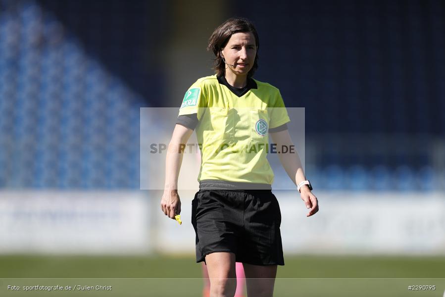Schiedsrichter, Katrin Rafalski, Dietmar-Hopp-Stadion, Sinsheim, 28.03.2021, DFL, sport, action, Fussball, Deutschland, März 2021, Saison 2020/2021, SGS, TSG, Bundesliga, FLYERALARM Frauen-Bundesliga, Frauen, FFBL, SGS Essen, TSG 1899 Hoffenheim - Bild-ID: 2290795 Schiedsrichter, Katrin Rafalski, Dietmar-Hopp-Stadion, Sinsheim, 28.03.2021, DFL, sport, action, Fussball, Deutschland, März 2021, Saison 2020/2021, SGS, TSG, Bundesliga, FLYERALARM Frauen-Bundesliga, Frauen, FFBL, SGS Essen, TSG 1899 Hoffenheim - Bild-ID: 2290795
