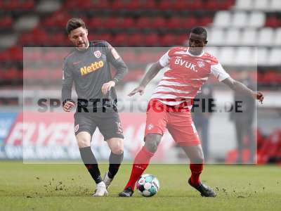Fotos von FC Würzburger Kickers - SSV Jahn Regensburg auf sportfotografie.de