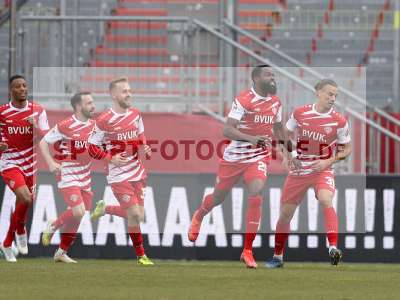 Fotos von FC Würzburger Kickers - SSV Jahn Regensburg auf sportfotografie.de