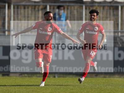 Fotos von FC Bayern Alzenau - Bahlinger SC auf sportfotografie.de