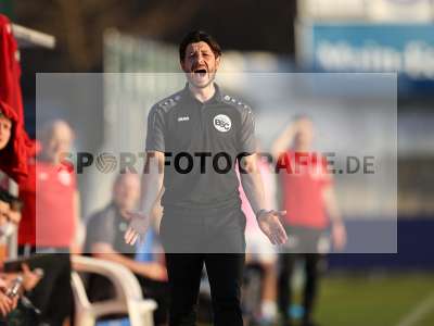 Fotos von FC Bayern Alzenau - Bahlinger SC auf sportfotografie.de