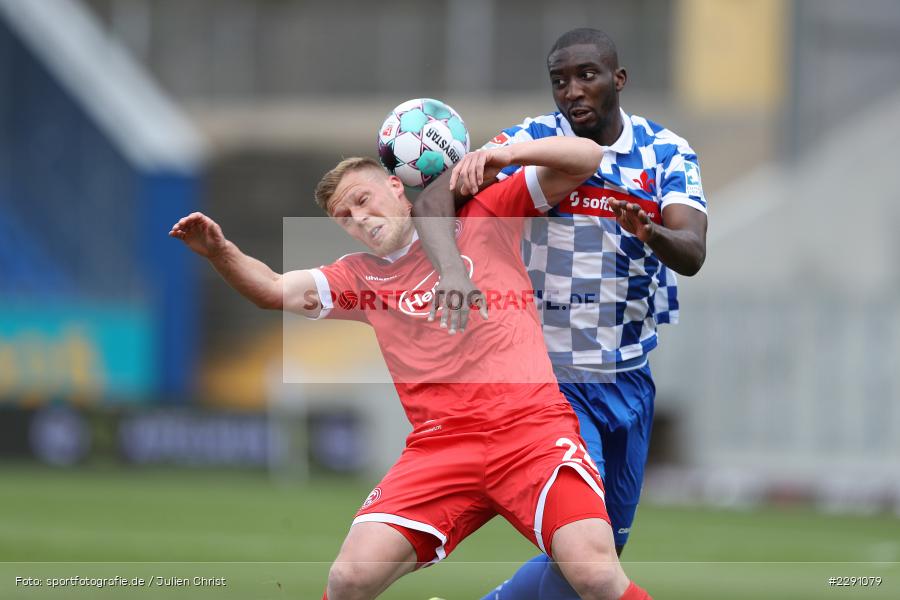 Patric Pfeiffer, Rouwen Hennings, Merck-Stadion, Darmstadt, 04.04.2021, DFL, sport, action, Fussball, Deutschland, April 2021, Saison 2020/2021, F95, SVD, Bundesliga, 2. Bundesliga, Fortuna Düsseldorf, SV Darmstadt 98 - Bild-ID: 2291079 Patric Pfeiffer, Rouwen Hennings, Merck-Stadion, Darmstadt, 04.04.2021, DFL, sport, action, Fussball, Deutschland, April 2021, Saison 2020/2021, F95, SVD, Bundesliga, 2. Bundesliga, Fortuna Düsseldorf, SV Darmstadt 98 - Bild-ID: 2291079