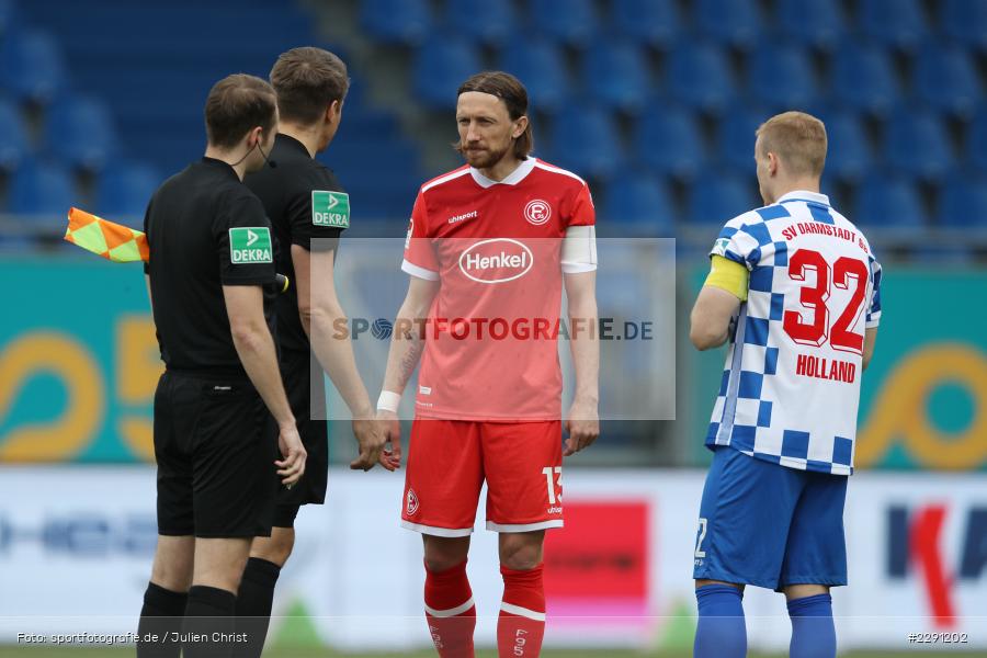 Seitenwahl, Fabian Holland, Adam Bodzek, Merck-Stadion, Darmstadt, 04.04.2021, DFL, sport, action, Fussball, Deutschland, April 2021, Saison 2020/2021, F95, SVD, Bundesliga, 2. Bundesliga, Fortuna Düsseldorf, SV Darmstadt 98 - Bild-ID: 2291202 Seitenwahl, Fabian Holland, Adam Bodzek, Merck-Stadion, Darmstadt, 04.04.2021, DFL, sport, action, Fussball, Deutschland, April 2021, Saison 2020/2021, F95, SVD, Bundesliga, 2. Bundesliga, Fortuna Düsseldorf, SV Darmstadt 98 - Bild-ID: 2291202