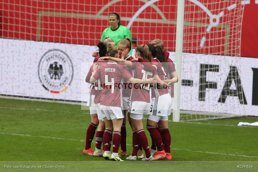 Paulina Krumbiegel, Leonie Maier, Torjubel, Sjoeke Nüsken, 10.04.2021, DFB, sport, action, Fussball, April 2021, Australia, Germany, BRITA-Arena, AUS, GER, Wiesbaden, Frauen-Länderspiel, Länderspiel, Australien, Deutschland - Bild-ID: 2291324 Paulina Krumbiegel, Leonie Maier, Torjubel, Sjoeke Nüsken, 10.04.2021, DFB, sport, action, Fussball, April 2021, Australia, Germany, BRITA-Arena, AUS, GER, Wiesbaden, Frauen-Länderspiel, Länderspiel, Australien, Deutschland - Bild-ID: 2291324