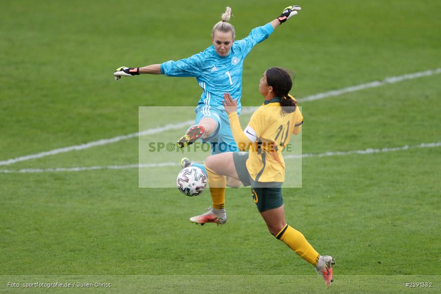 Kick, Torchance, Sam Kerr, Merle Frohms, 10.04.2021, DFB, sport, action, Fussball, April 2021, Australia, Germany, BRITA-Arena, AUS, GER, Wiesbaden, Frauen-Länderspiel, Länderspiel, Australien, Deutschland - Bild-ID: 2291332 Kick, Torchance, Sam Kerr, Merle Frohms, 10.04.2021, DFB, sport, action, Fussball, April 2021, Australia, Germany, BRITA-Arena, AUS, GER, Wiesbaden, Frauen-Länderspiel, Länderspiel, Australien, Deutschland - Bild-ID: 2291332