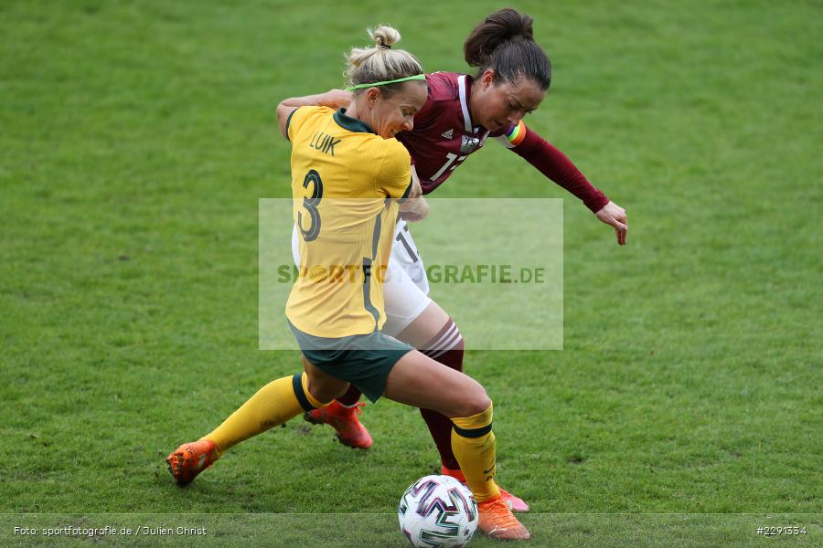 Sara Däbritz, Aivi Luik, 10.04.2021, DFB, sport, action, Fussball, April 2021, Australia, Germany, BRITA-Arena, AUS, GER, Wiesbaden, Frauen-Länderspiel, Länderspiel, Australien, Deutschland - Bild-ID: 2291334 Sara Däbritz, Aivi Luik, 10.04.2021, DFB, sport, action, Fussball, April 2021, Australia, Germany, BRITA-Arena, AUS, GER, Wiesbaden, Frauen-Länderspiel, Länderspiel, Australien, Deutschland - Bild-ID: 2291334
